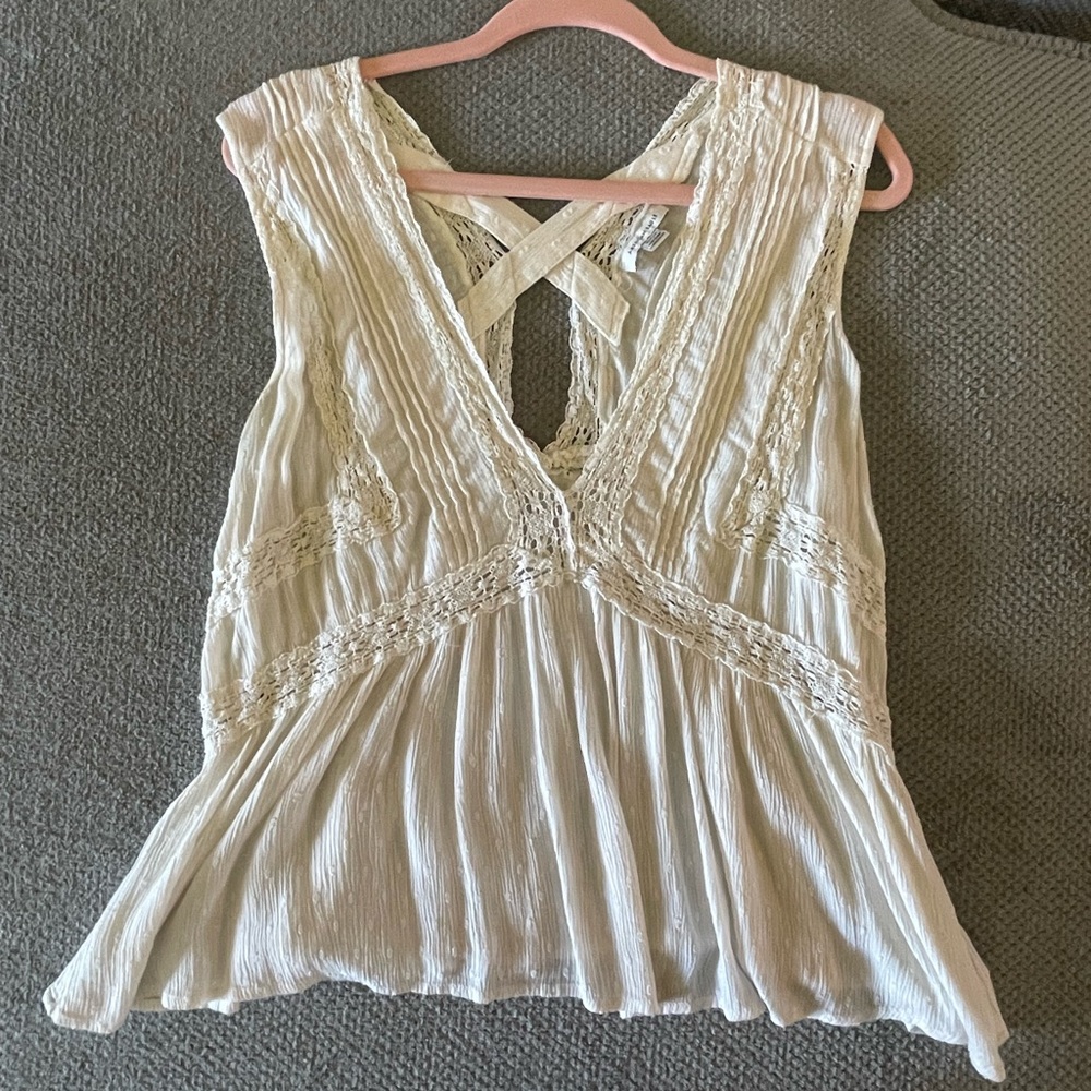 American Eagle Cream Peasant Top Size Medium